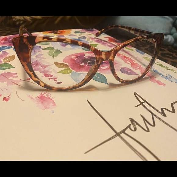NEW Brown Cat Eye Clear Glasses - Picture 3 of 6